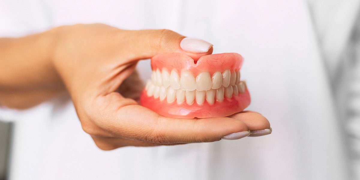 Removable Dentures For Missing Teeth Replacement